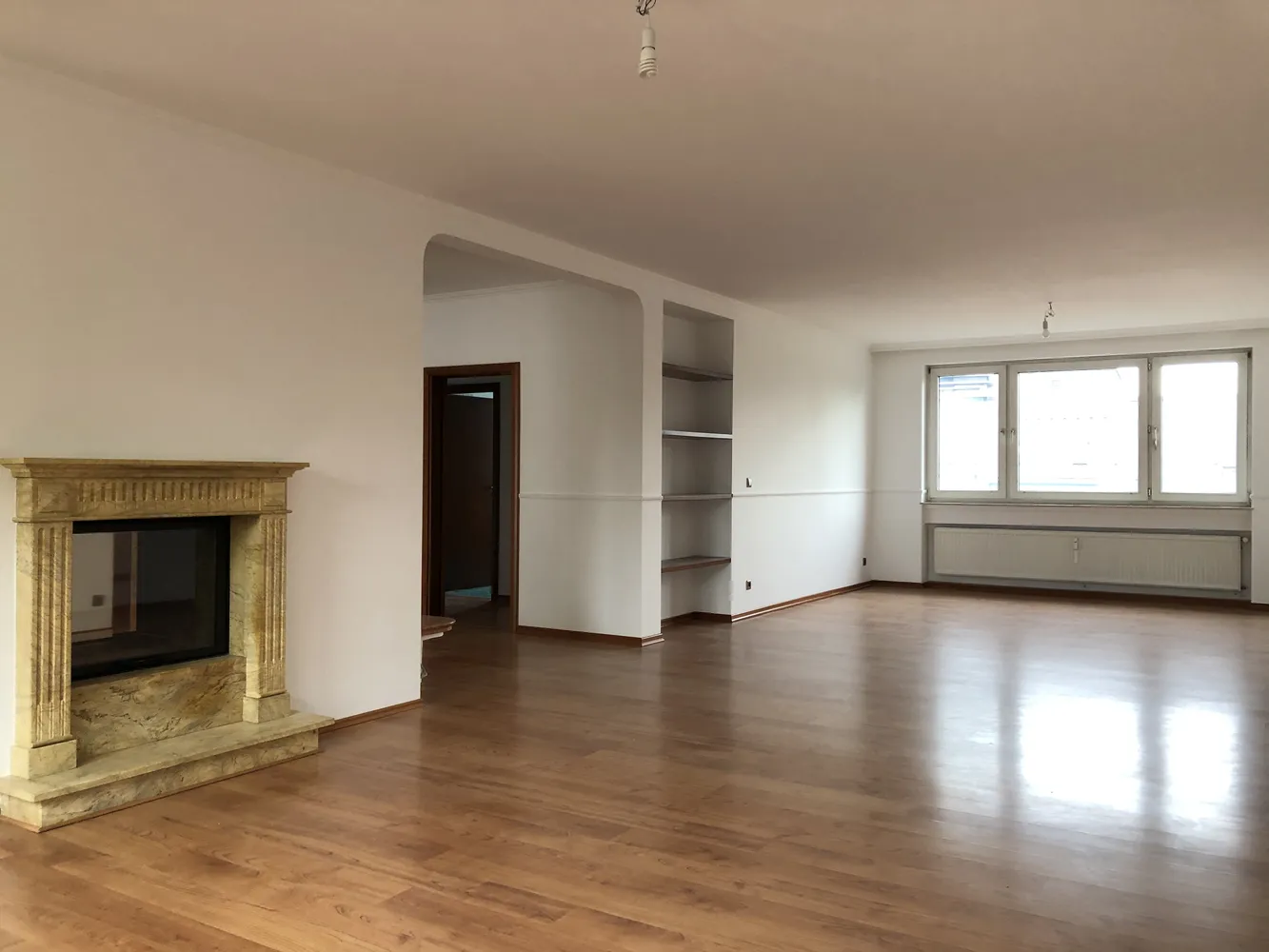 7 Zimmer Wohnung mit 237 m² in Frankfurt am Main – Bild 1