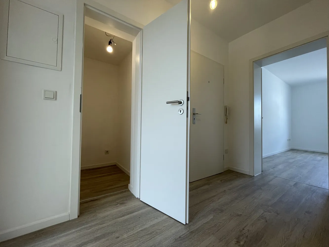 2 room apartment with 42 m² in Cologne – Photo 9