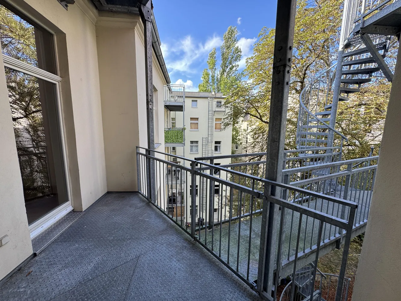 3 room apartment with 111 m² in Magdeburg – Photo 2