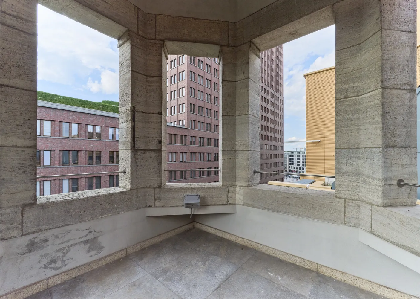 2 Zimmer Wohnung mit 124 m² in Berlin – Bild 10