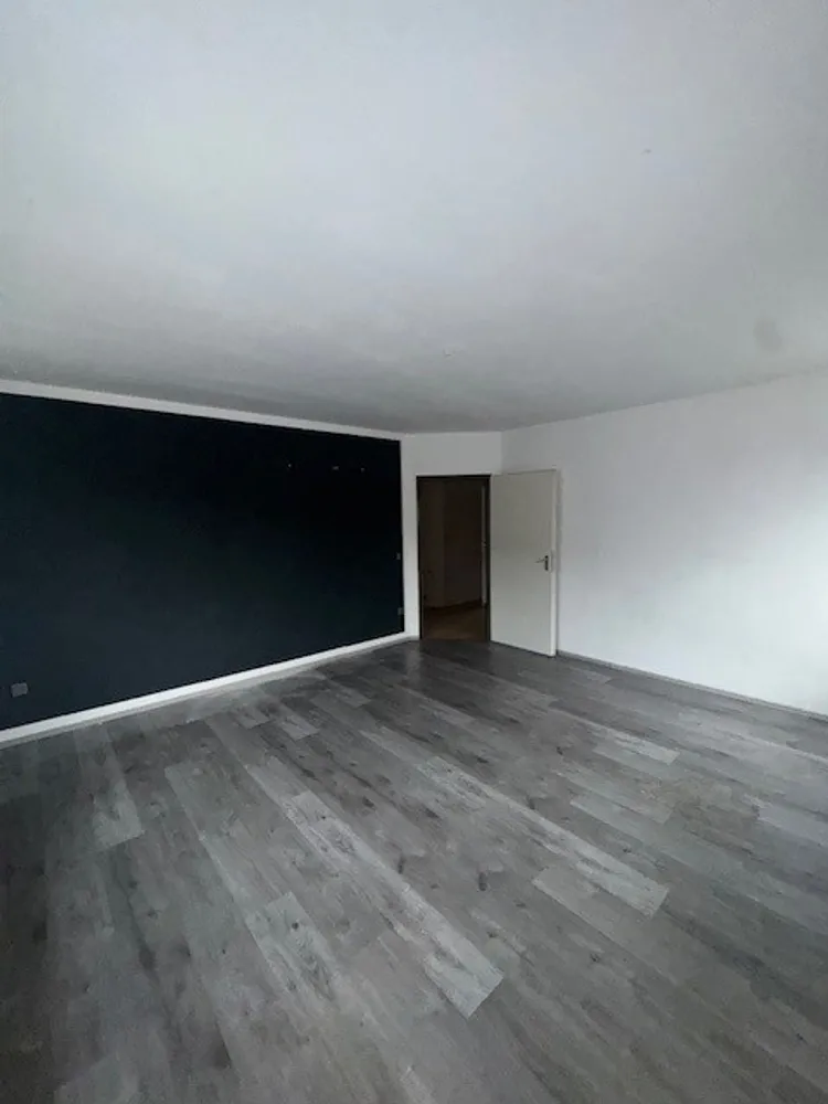 4 Zimmer Wohnung mit 76 m² in Duisburg – Bild 1