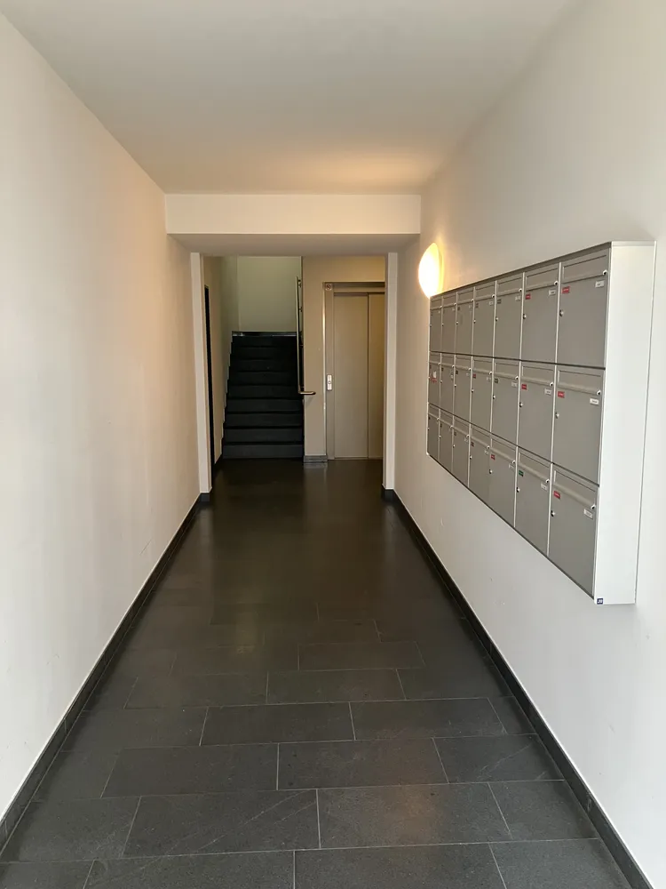 2 Zimmer Wohnung mit 639 m² in Berlin – Bild 4