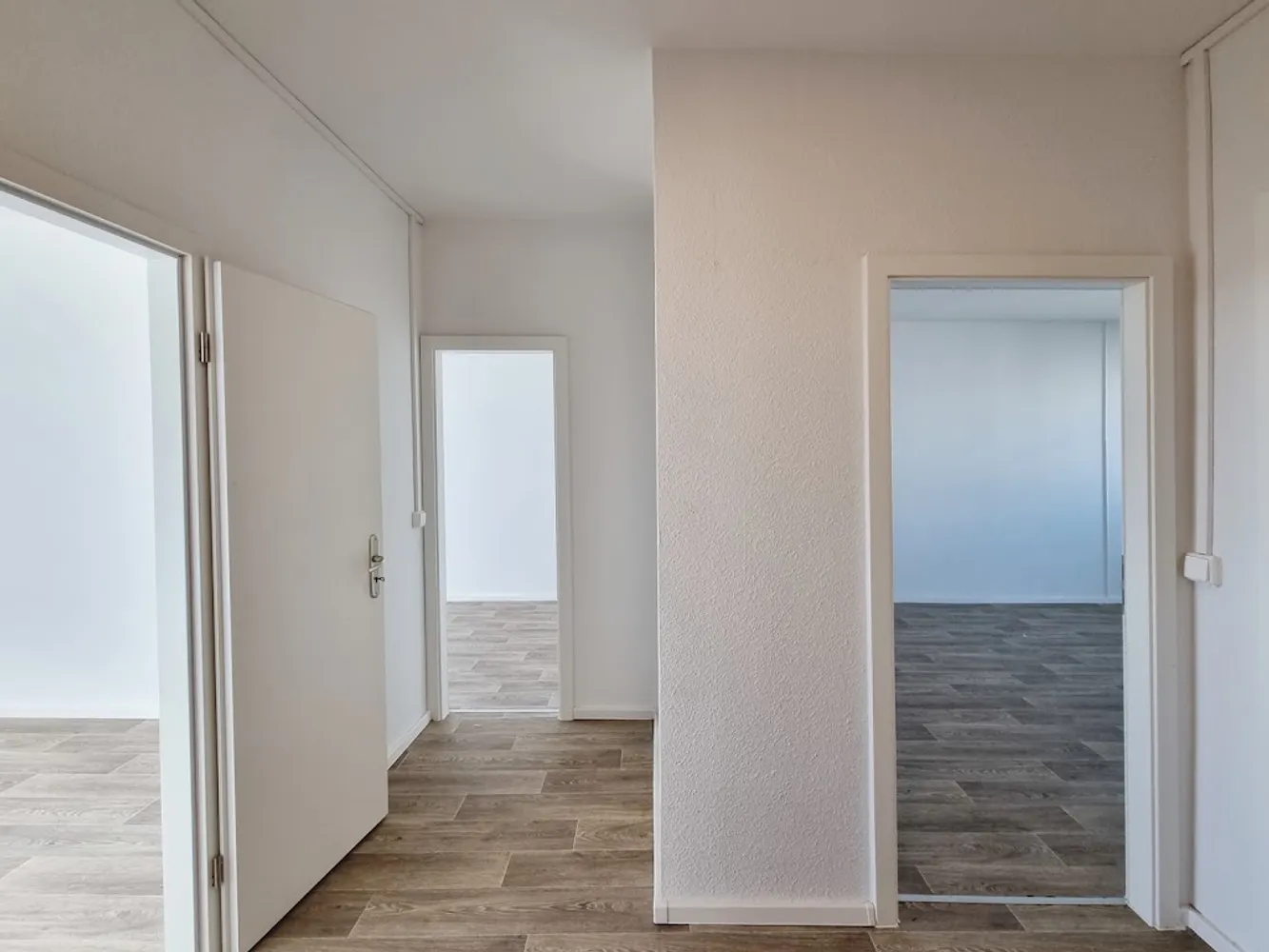 4 Zimmer Wohnung mit 77 m² in Dresden – Bild 1