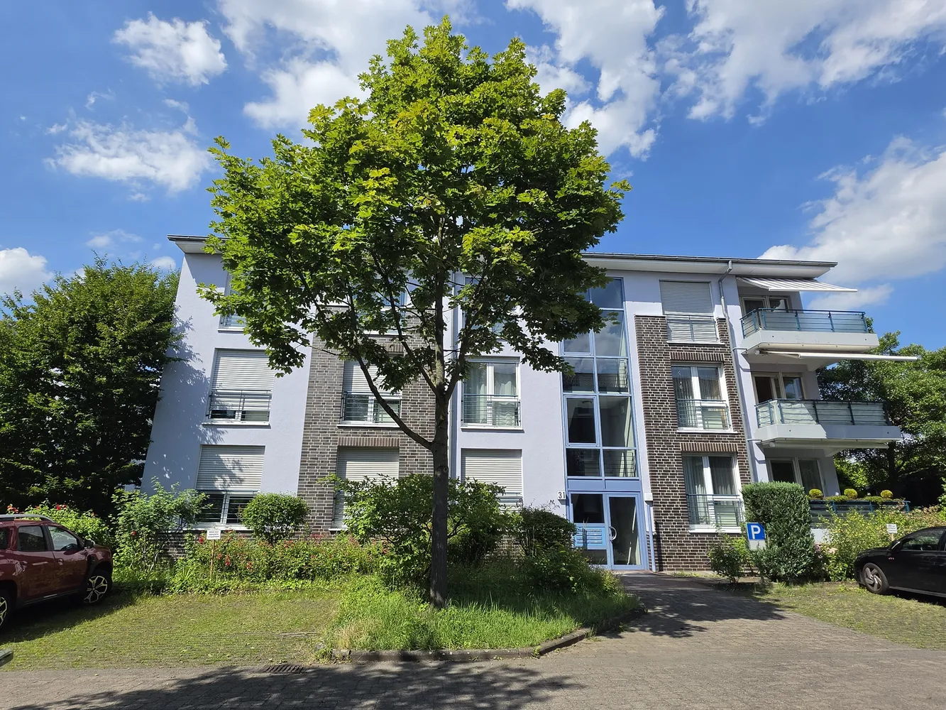 4 Zimmer Wohnung mit 110 m² in Leverkusen – Bild 1