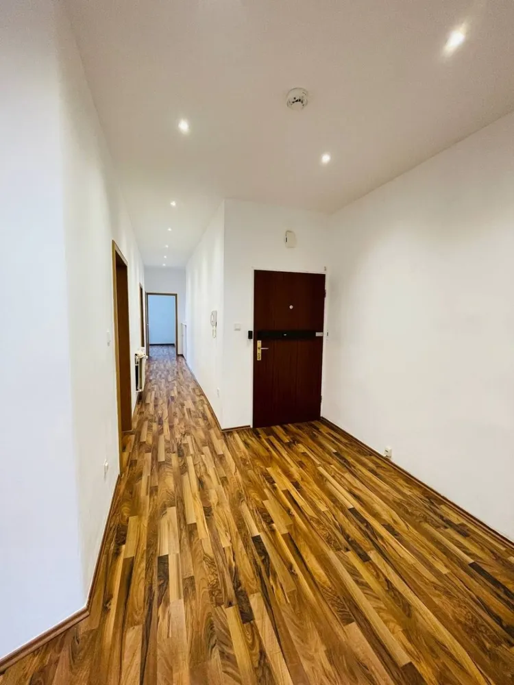 3 Zimmer Wohnung mit 93 m² in Hannover – Bild 1