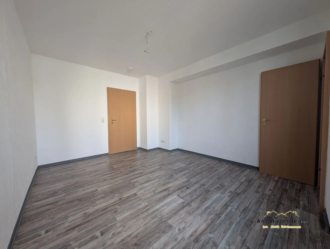 2 room apartment with 68 m² in Bitterfeld-Wolfen – Photo 2