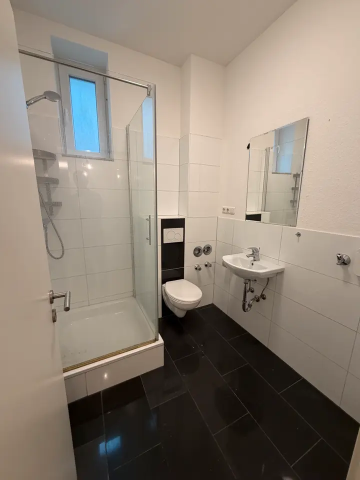 Studio with 32 m² in Cologne – Photo 5