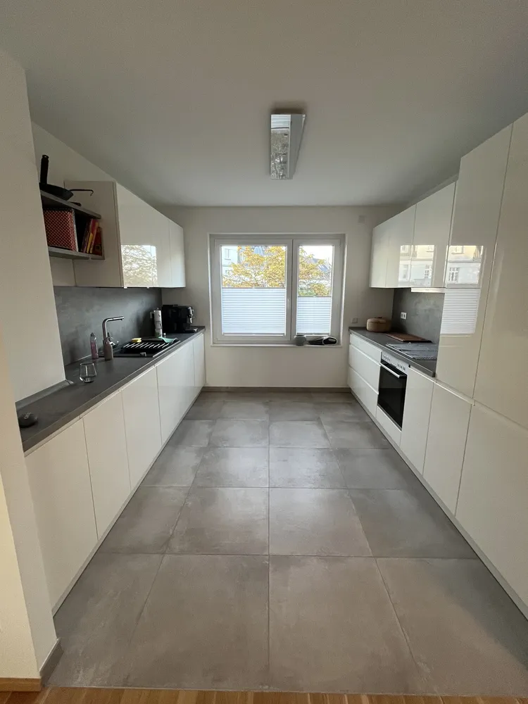 6 Zimmer Wohnung mit 151 m² in Düsseldorf – Bild 4