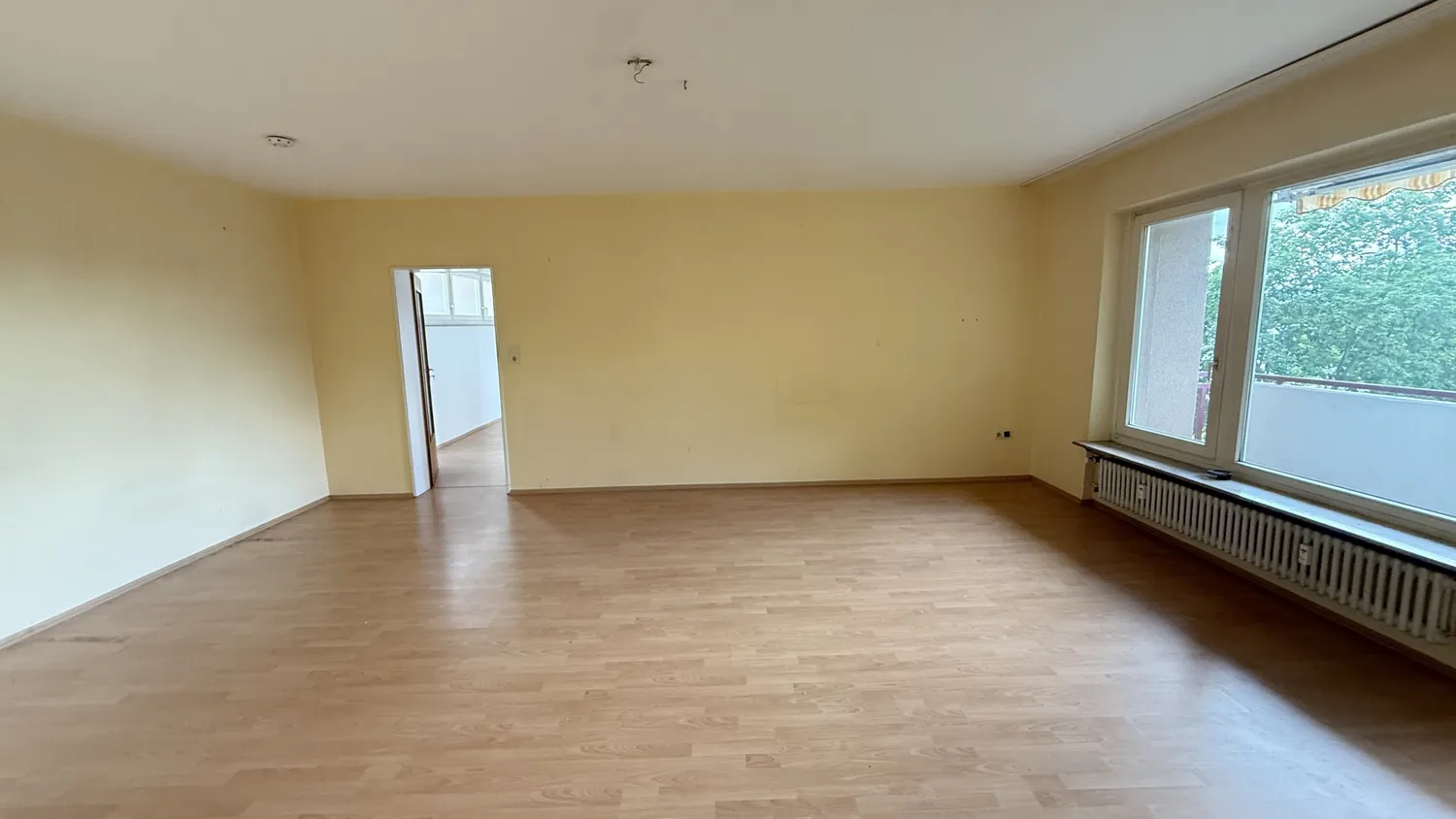 3 Zimmer Wohnung mit 106 m² in Kassel – Bild 2