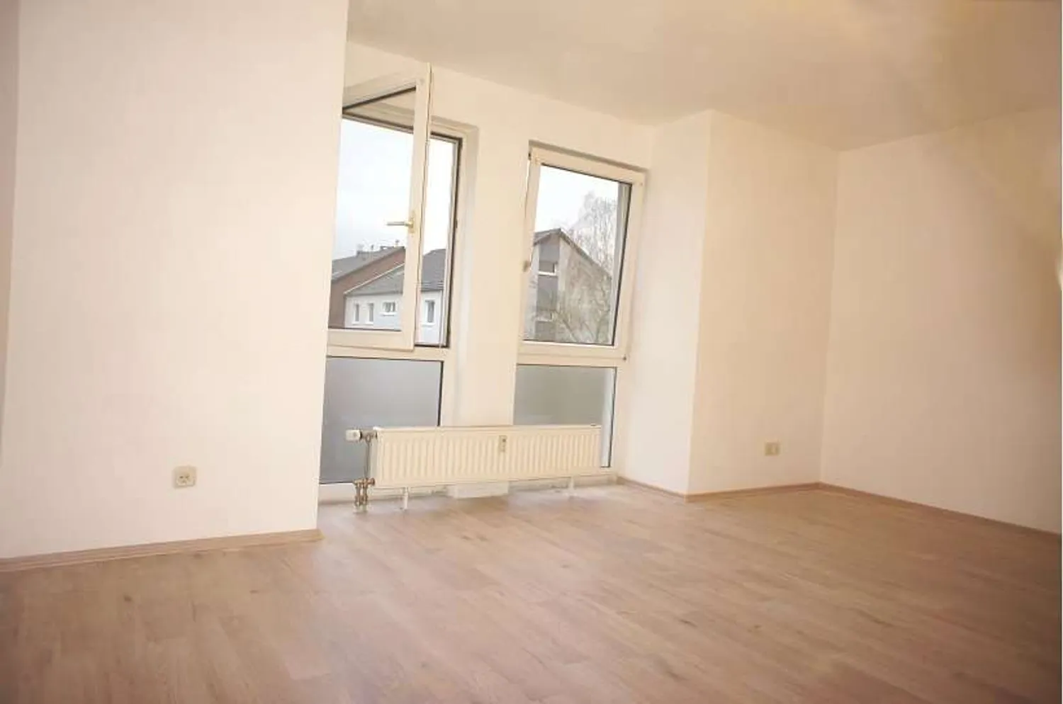 1 room apartment with 25 m² in Düsseldorf – Photo 1