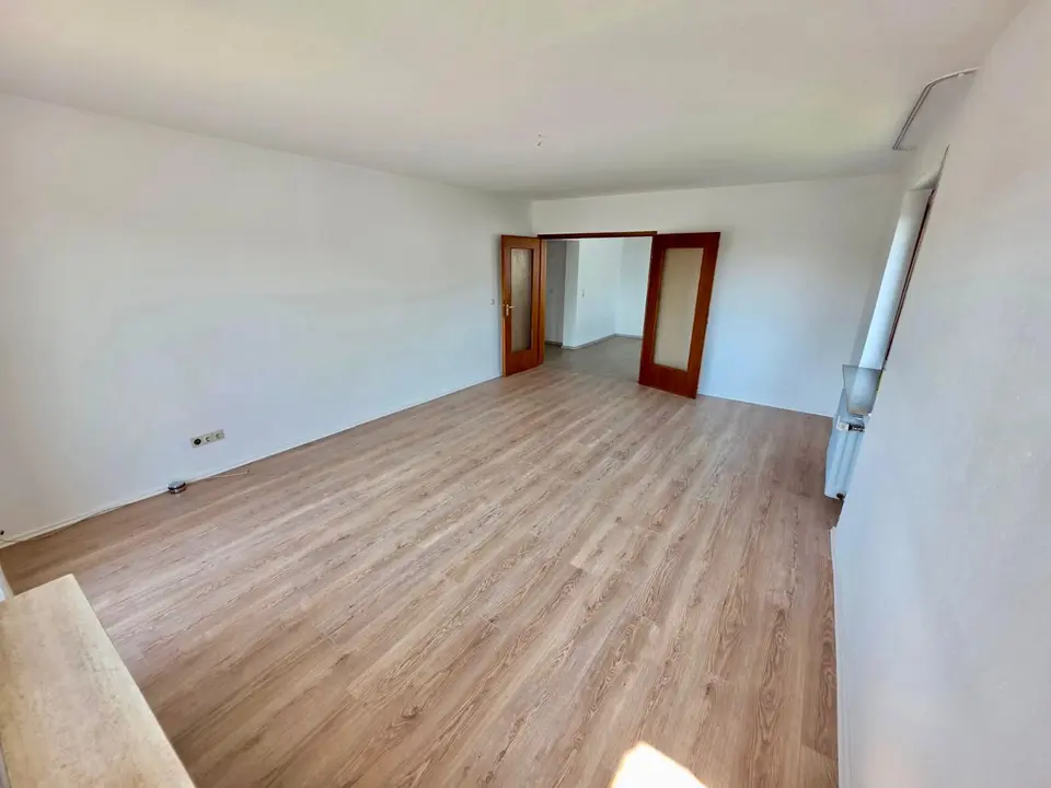 5 Zimmer Wohnung mit 142 m² in Nürtingen – Bild 2