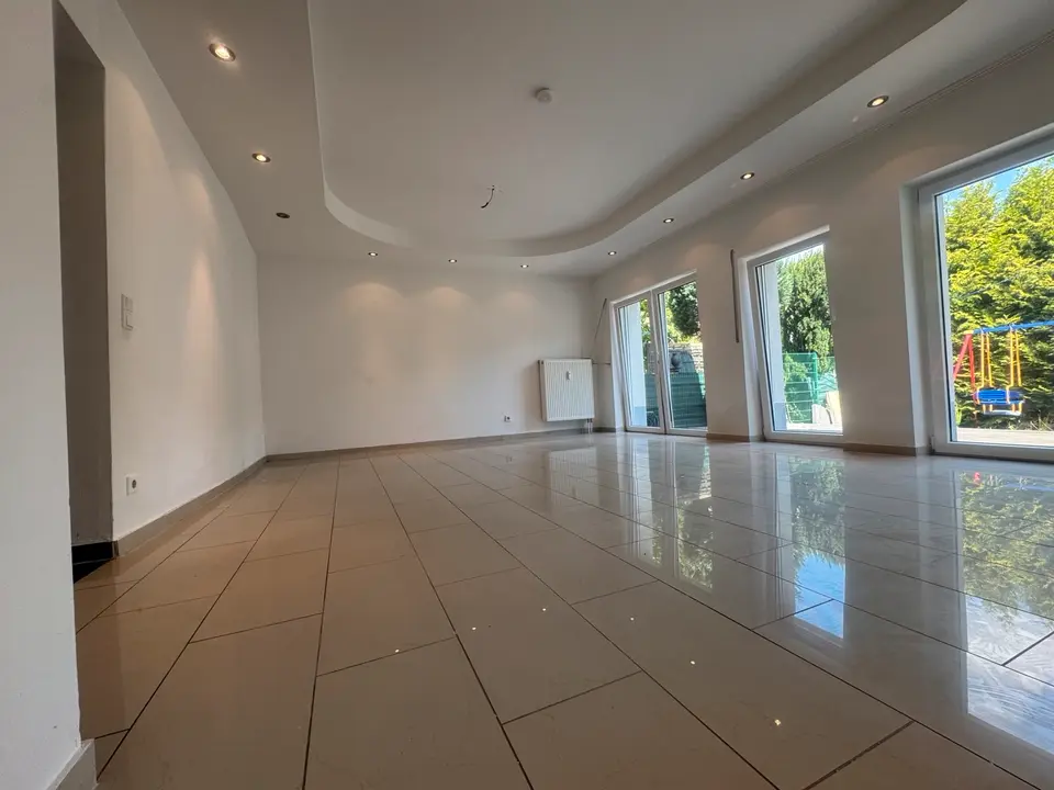 6 Zimmer Haus mit 170 m² in Mönchengladbach – Bild 2