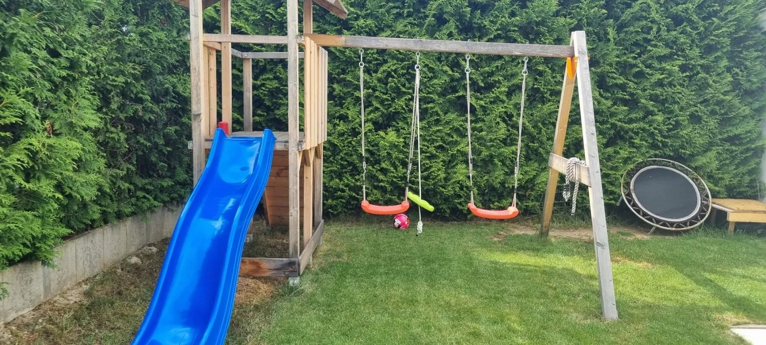 6 Zimmer Haus mit 150 m² in Nürtingen – Bild 2