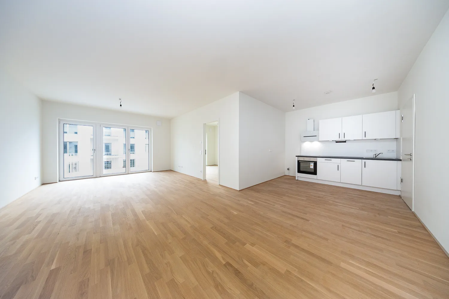 2 Zimmer Wohnung mit 77 m² in München – Bild 1