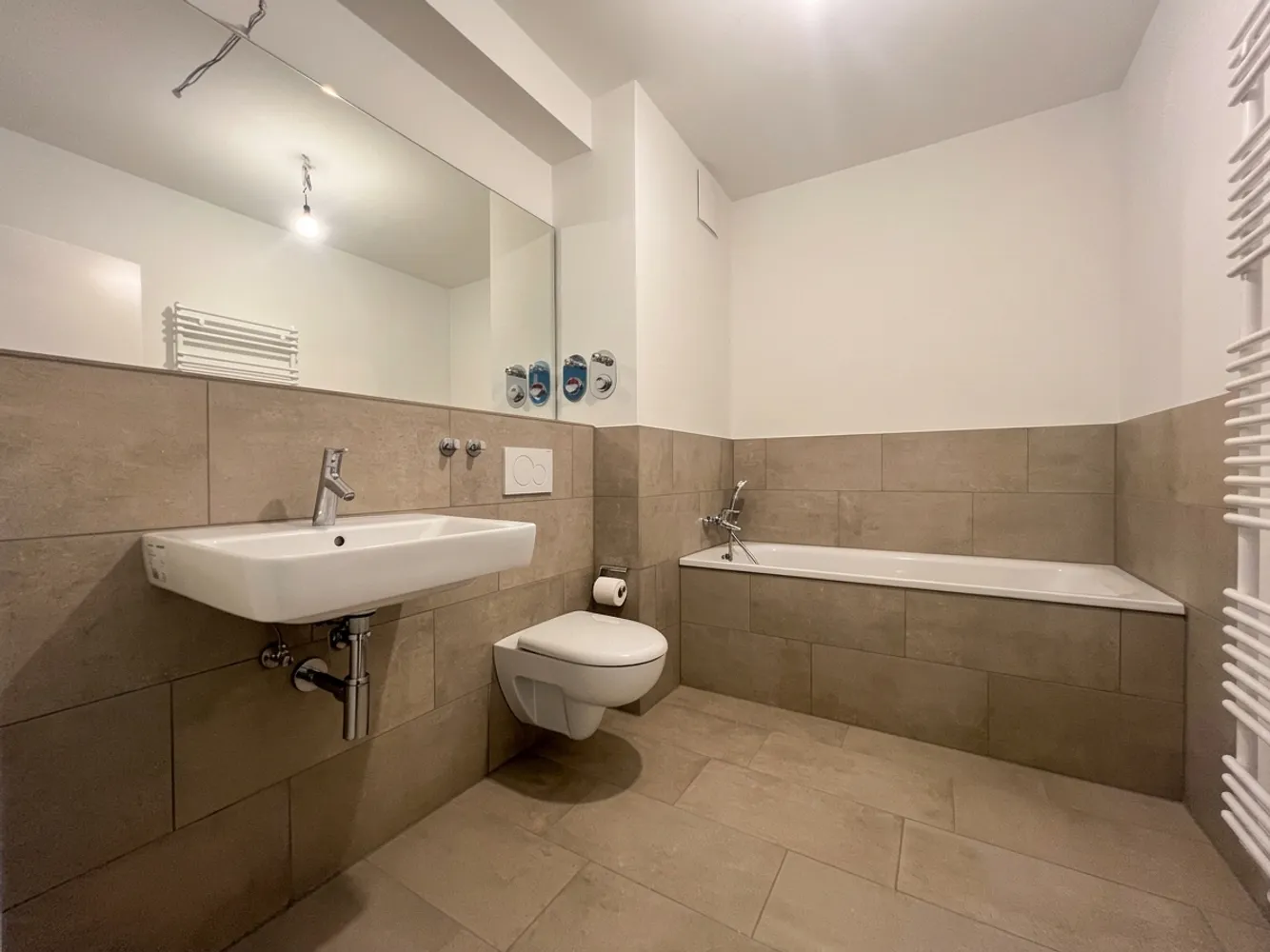 4 Zimmer Wohnung mit 105 m² in Hamburg – Bild 11