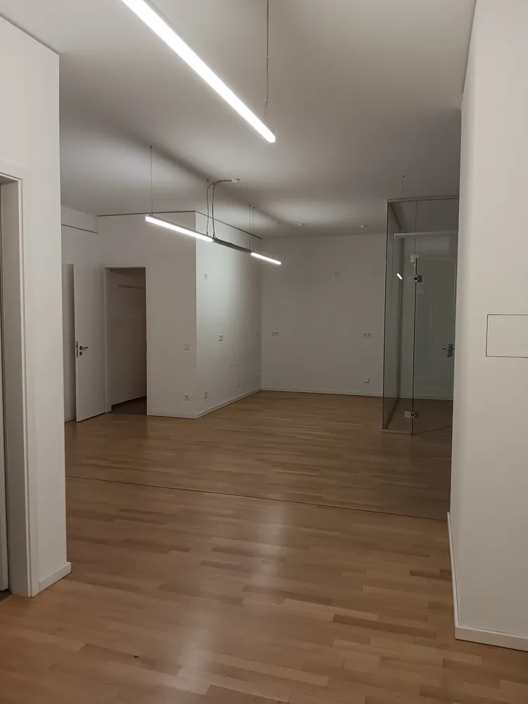 5 Zimmer Wohnung mit 178 m² in Berlin – Bild 2