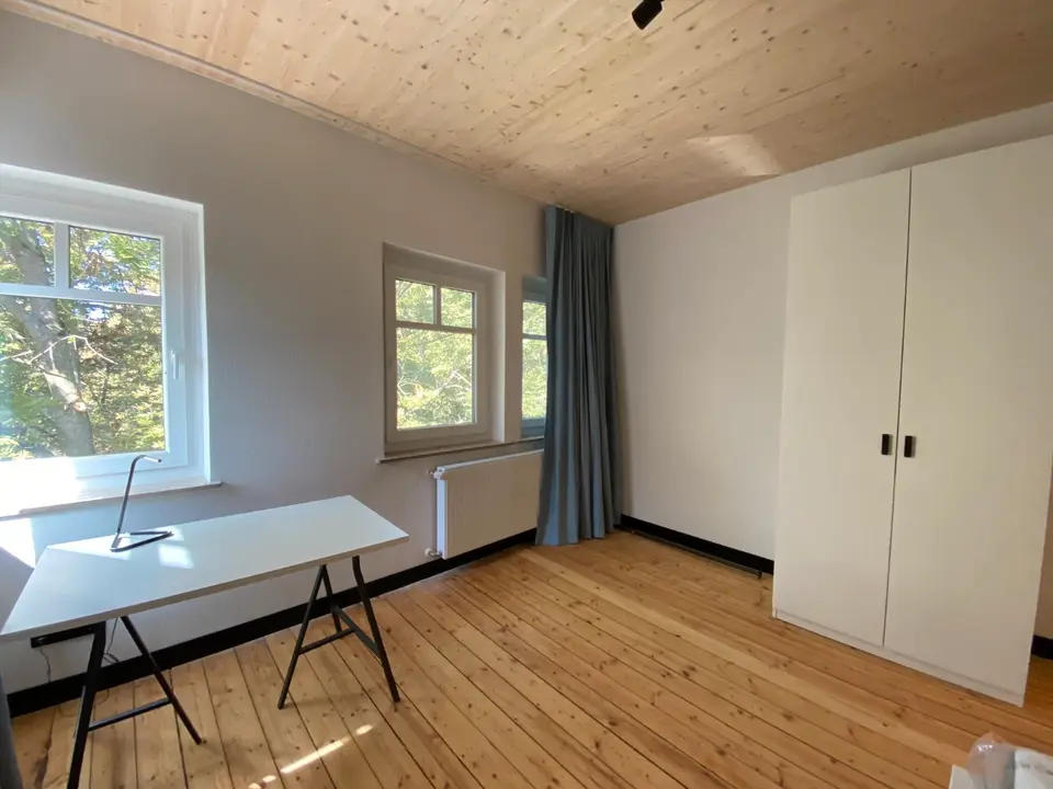 9 Zimmer Wohnung mit 150 m² in Gießen – Bild 2