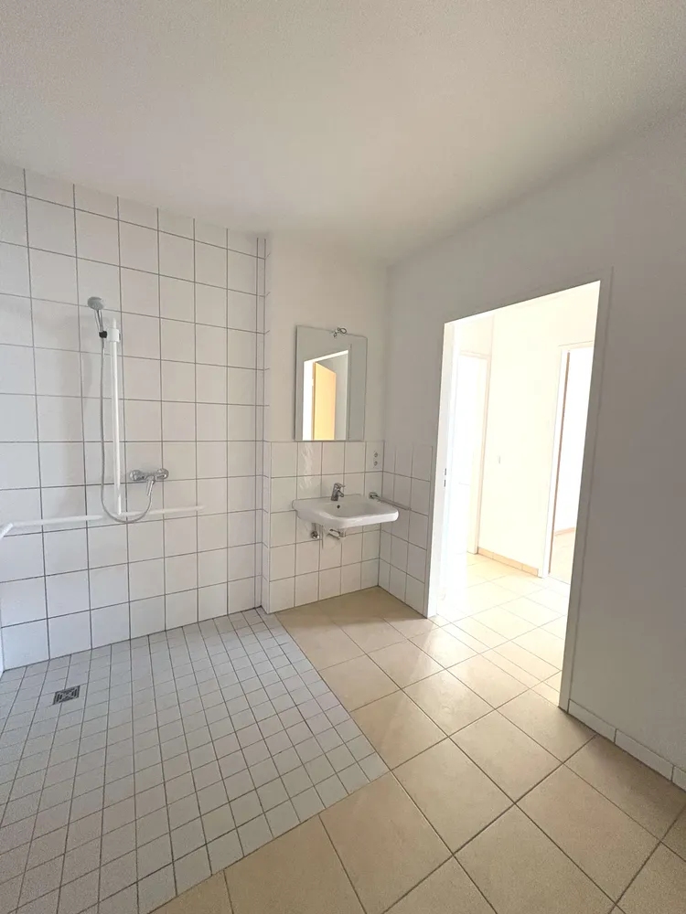 2 Zimmer Wohnung mit 73 m² in Düsseldorf – Bild 9