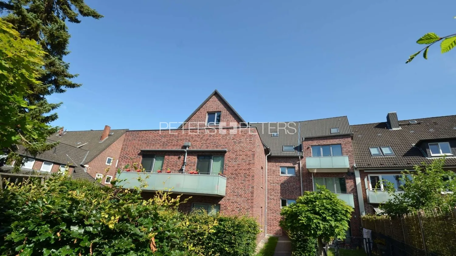 3 Zimmer Wohnung mit 122 m² in Hamburg – Bild 12