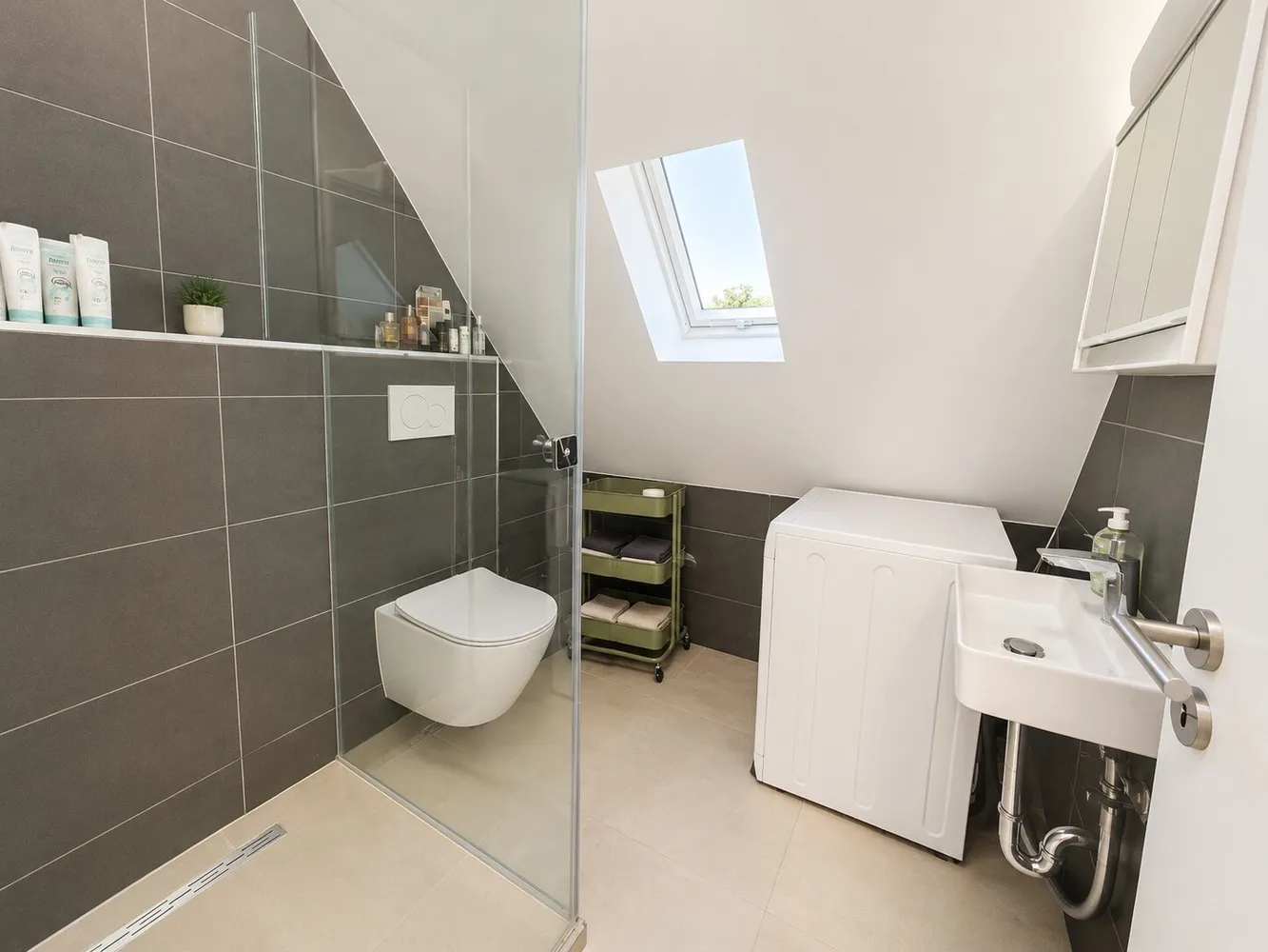 1 Zimmer Wohnung mit 30 m² in Düsseldorf – Bild 4