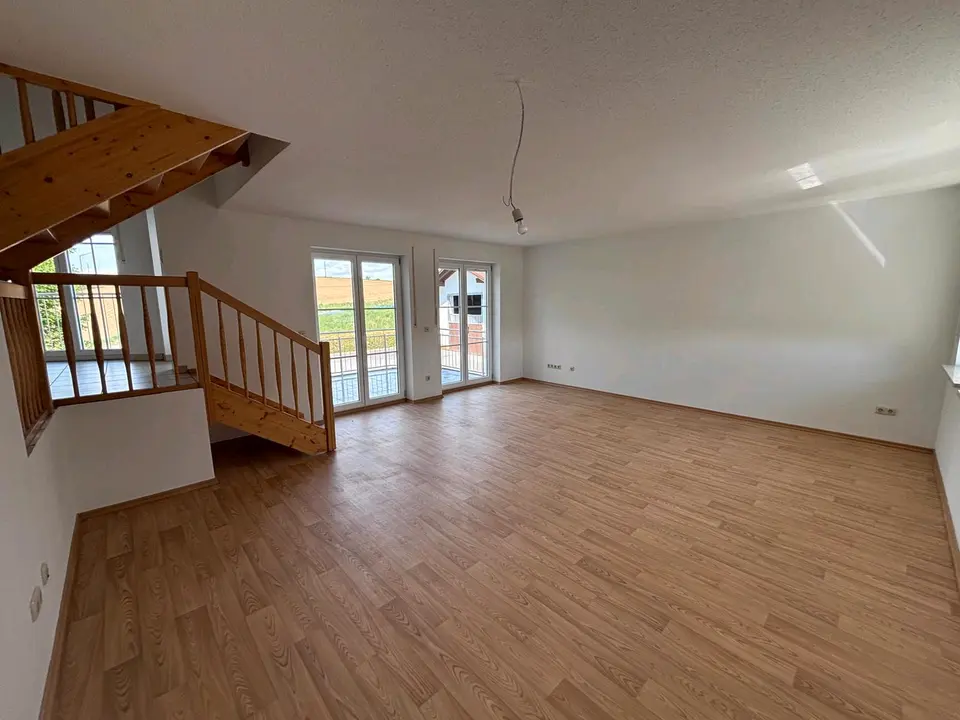 4 Zimmer Wohnung mit 120 m² in Deggendorf – Bild 1
