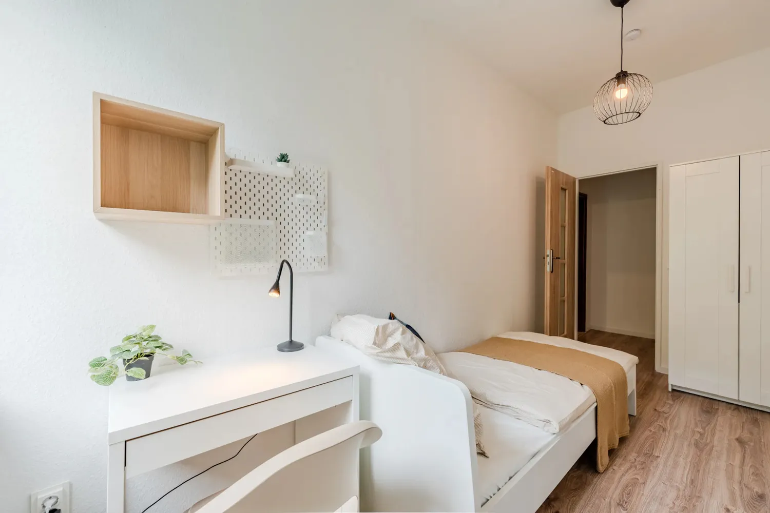 Shared room with 8 m² in Berlin – Photo 3