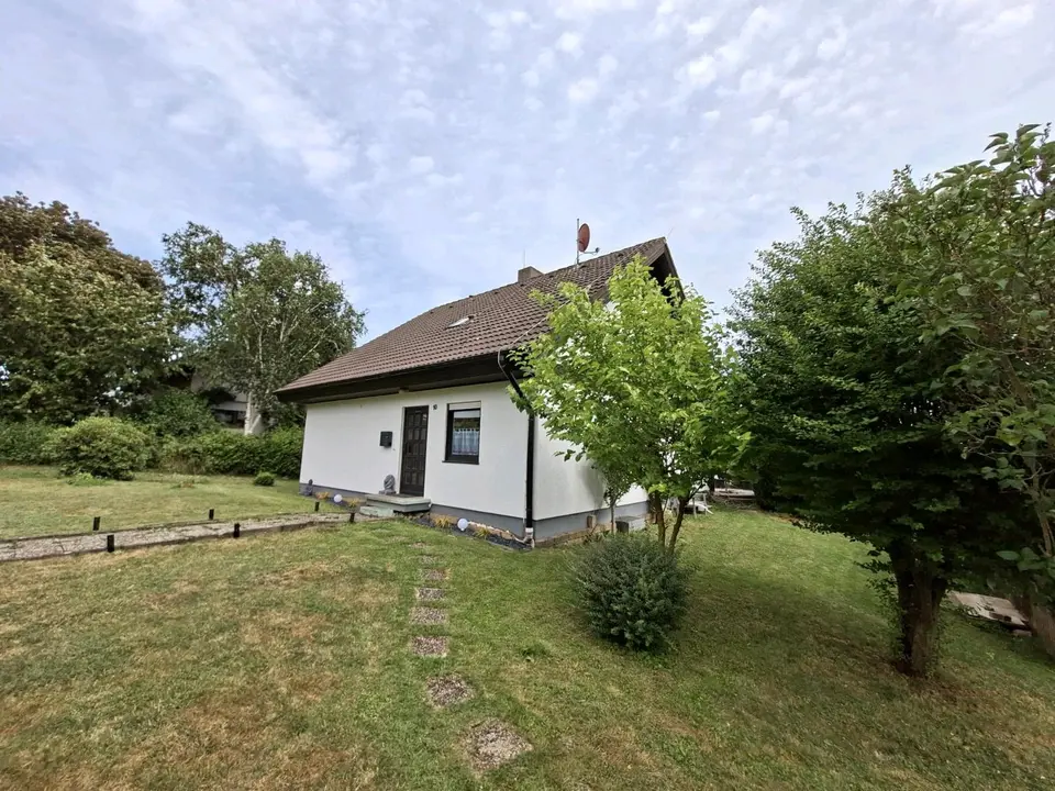 7 Zimmer Haus mit 156 m² in Sonneberg – Bild 2