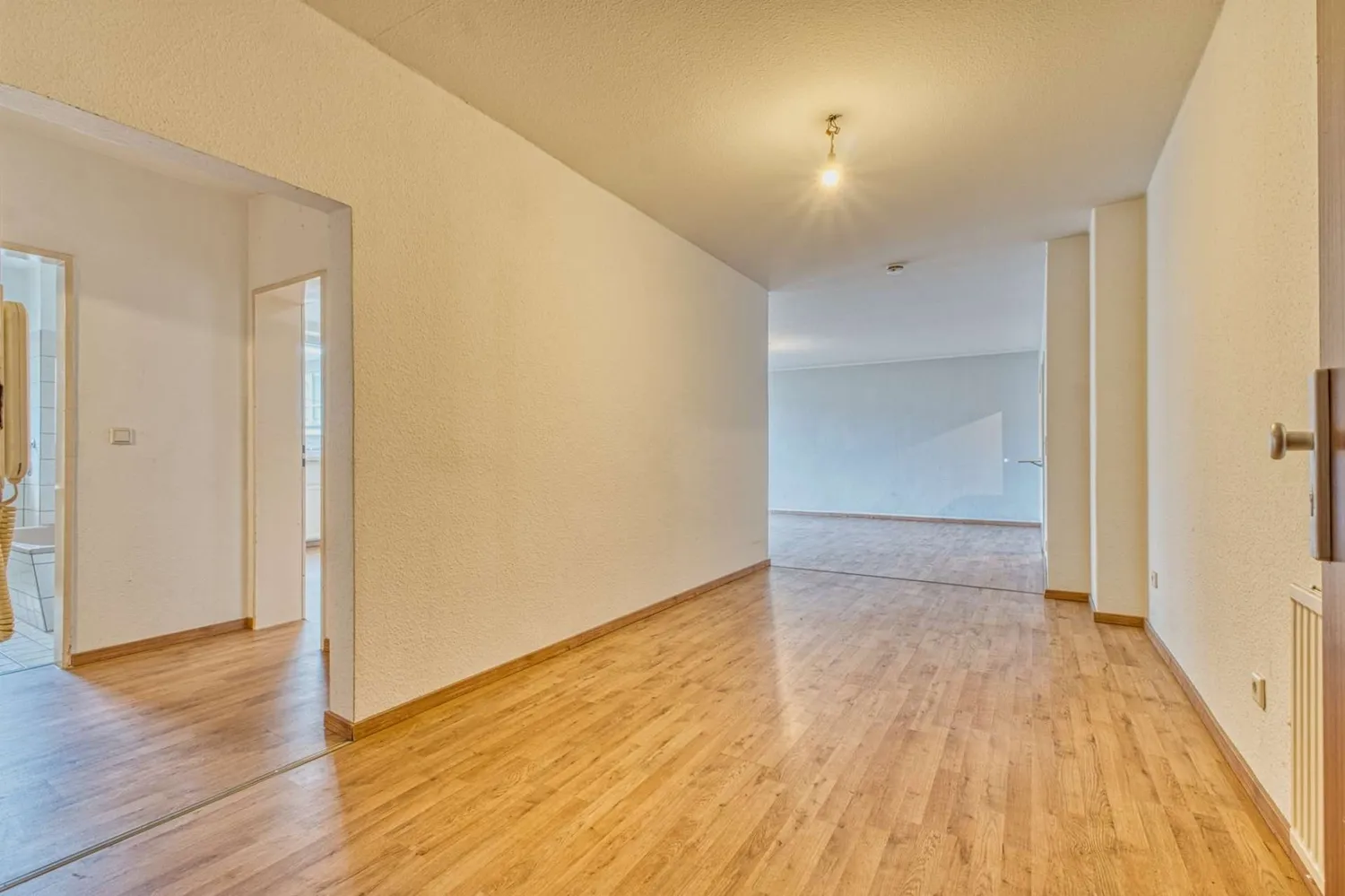 2 Zimmer Wohnung mit 75 m² in Bremen – Bild 2