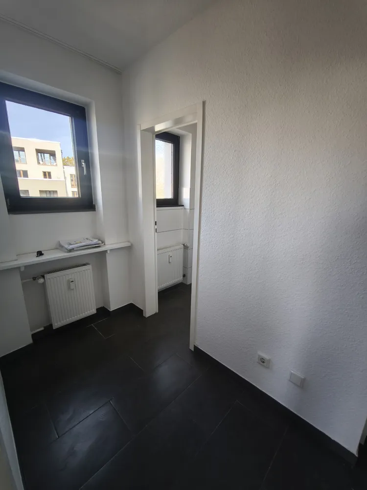 1 room apartment with 35 m² in Cologne – Photo 3