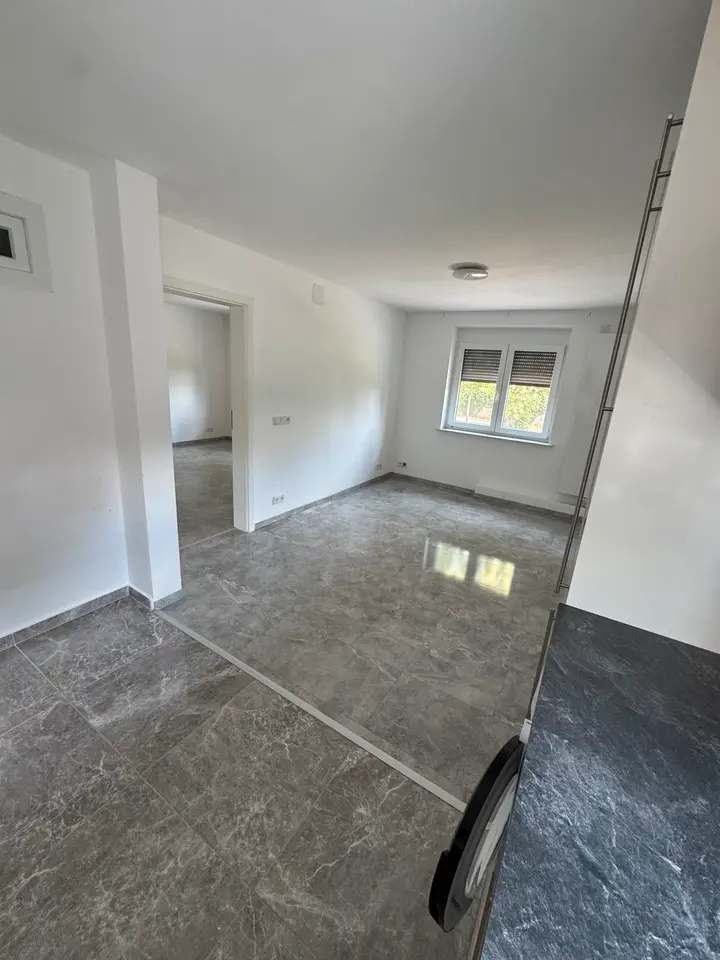 2 Zimmer Wohnung mit 48 m² in Karlsruhe – Bild 1