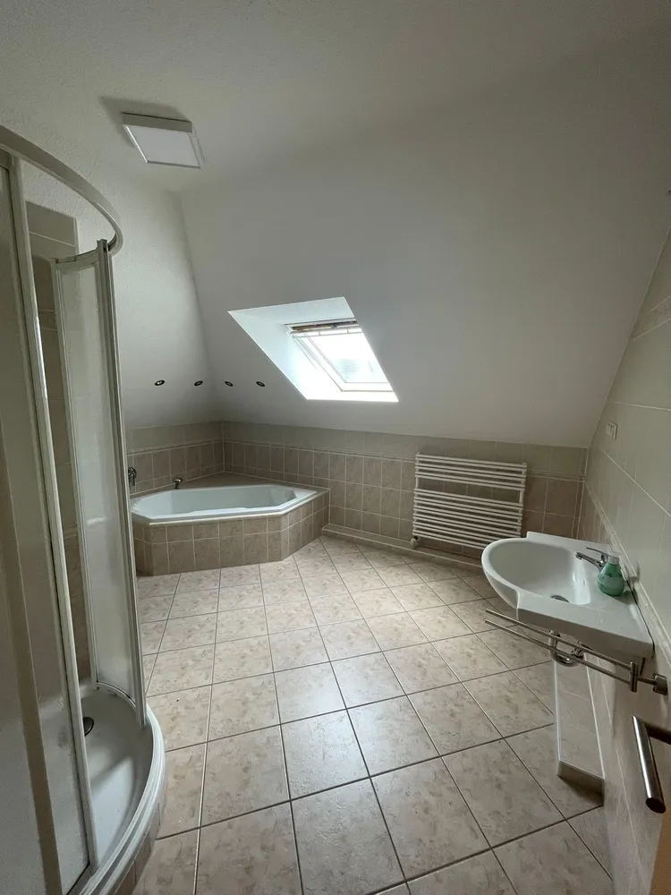 2 Zimmer Wohnung mit 76 m² in Halle (Saale) – Bild 5