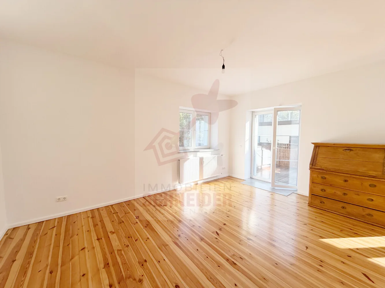 4 Zimmer Wohnung mit 95 m² in München – Bild 2