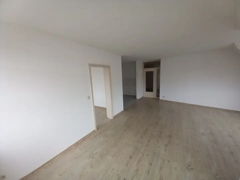 3 Zimmer Wohnung mit 79 m² in Crimmitschau – Bild 3