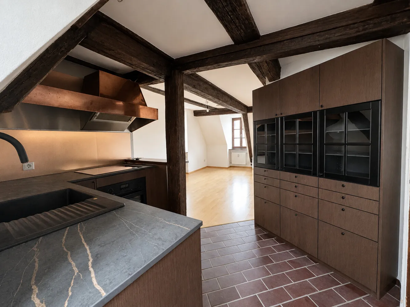 5 Zimmer Wohnung mit 110 m² in Nürnberg – Bild 2