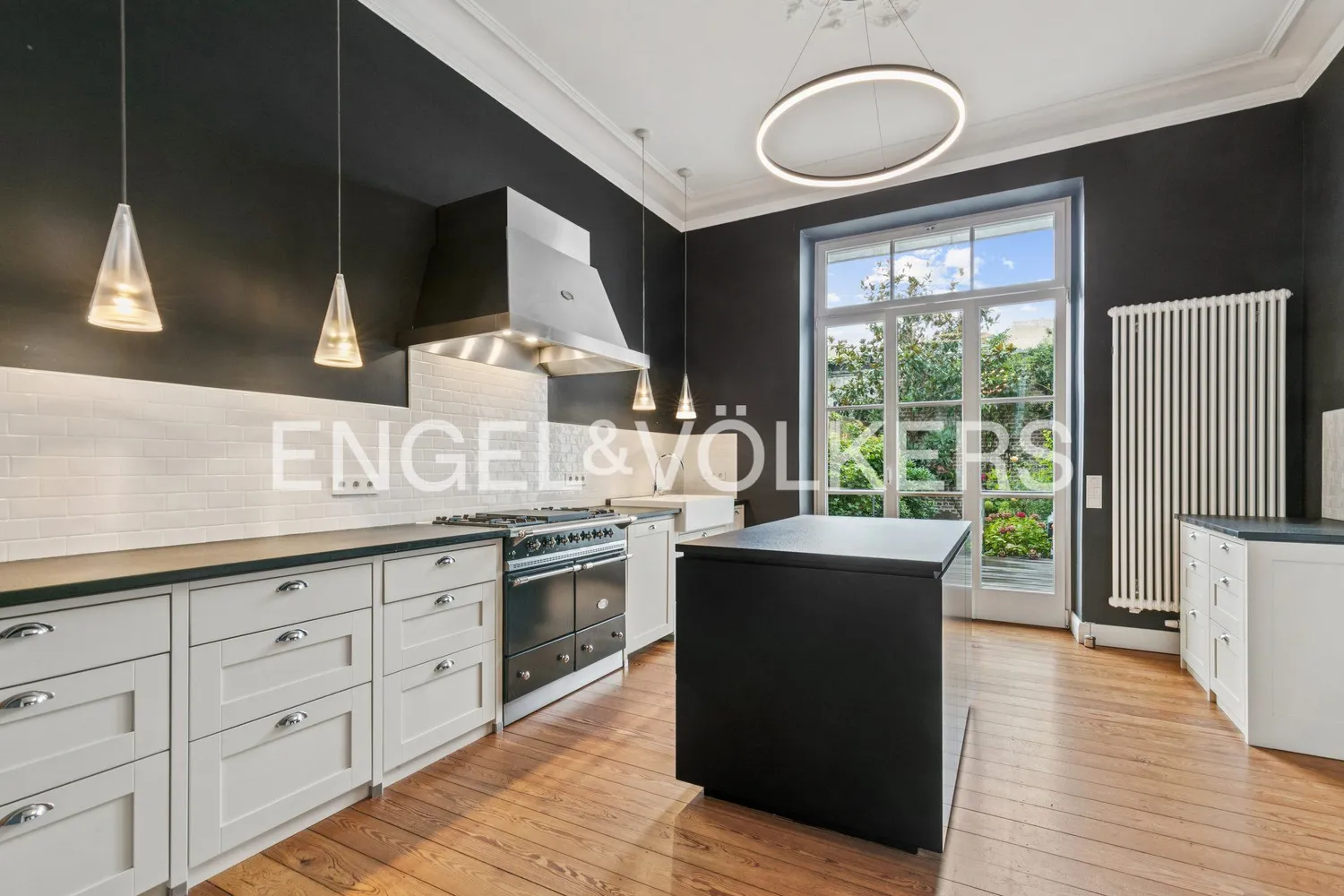 10 room house with 299 m² in Bonn – Photo 4