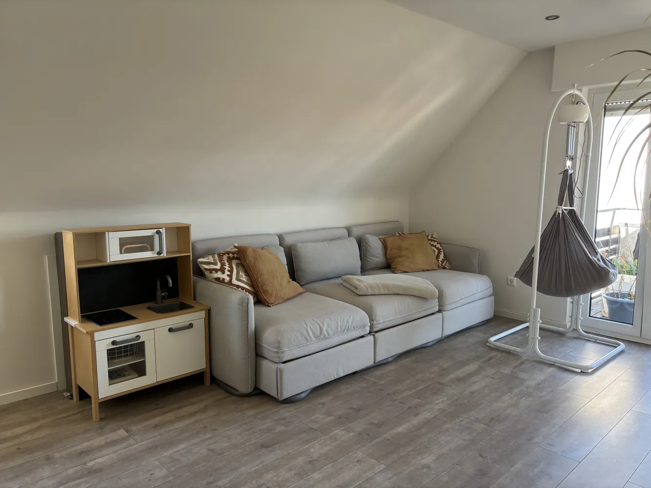 3 Zimmer Wohnung mit 74 m² in Stuttgart – Bild 2