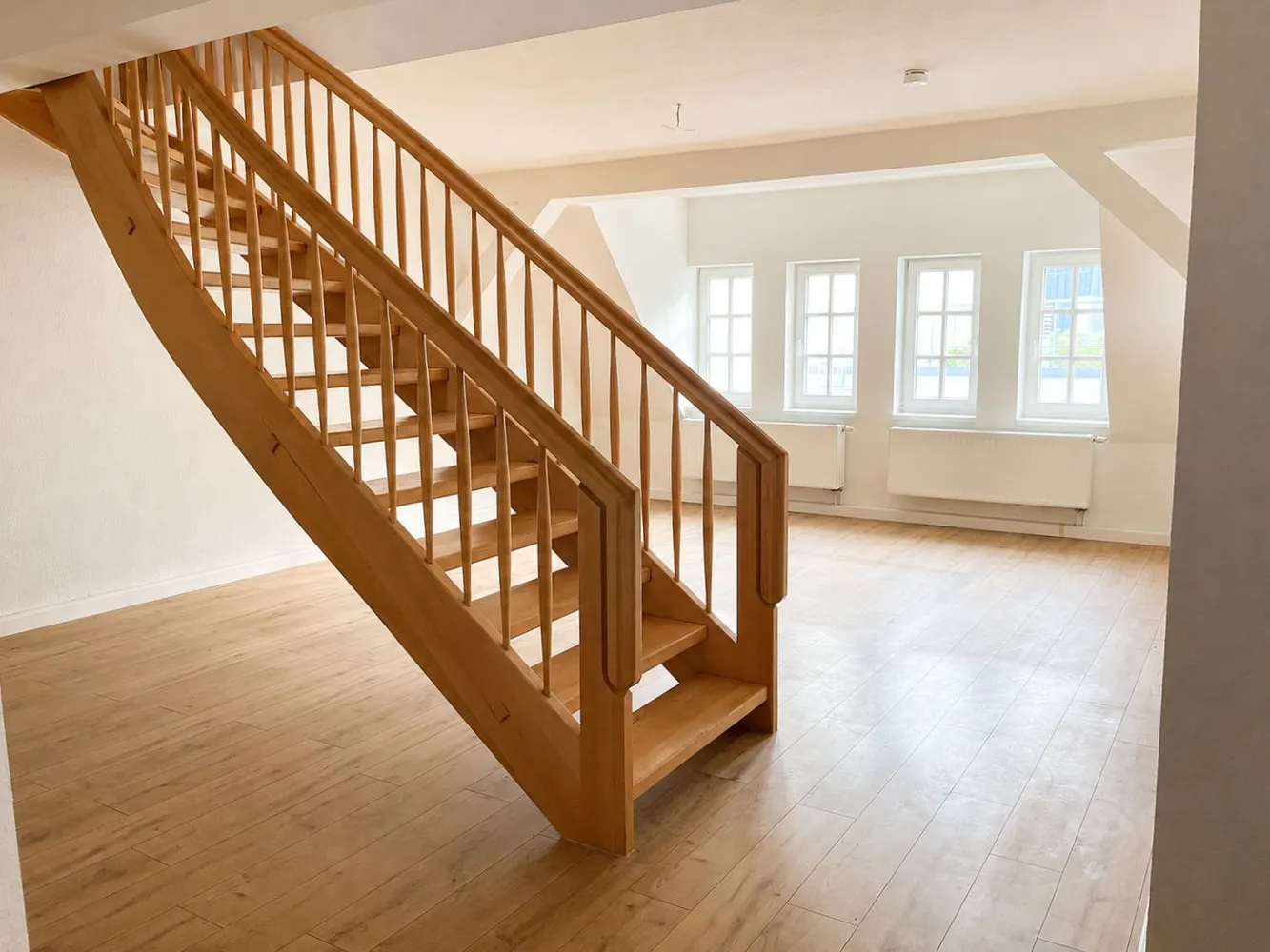 3 Zimmer Wohnung mit 145 m² in Erfurt – Bild 1