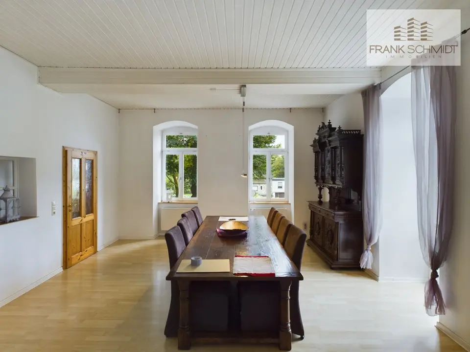 13 room house with 380 m² in Limburg an der Lahn – Photo 4