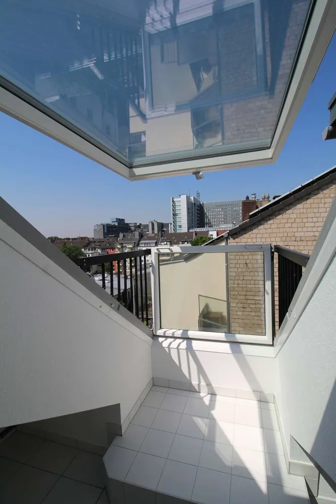 2 Zimmer Wohnung mit 70 m² in Düsseldorf – Bild 2