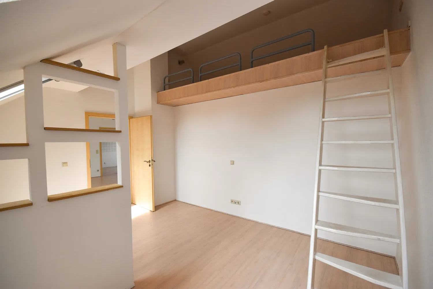 3 Zimmer Wohnung mit 101 m² in Zwickau – Bild 4