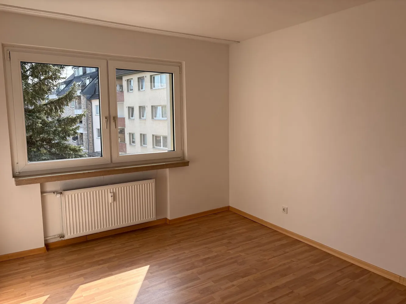 2 Zimmer Wohnung mit 60 m² in Köln – Bild 1