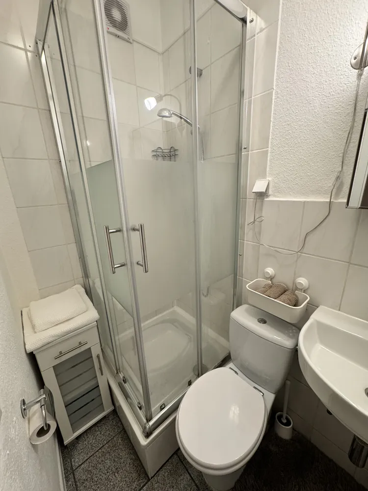 2 Zimmer Wohnung mit 32 m² in Köln – Bild 12