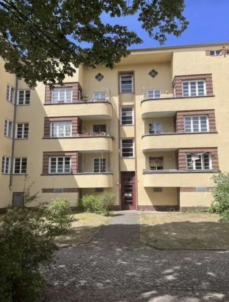 2 room apartment with 50 m² in Berlin – Photo 2