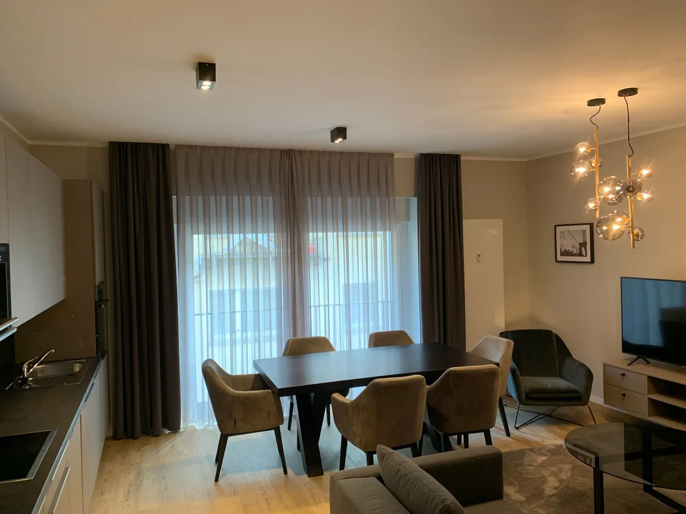 4 Zimmer Wohnung mit 102 m² in Wiesbaden – Bild 1