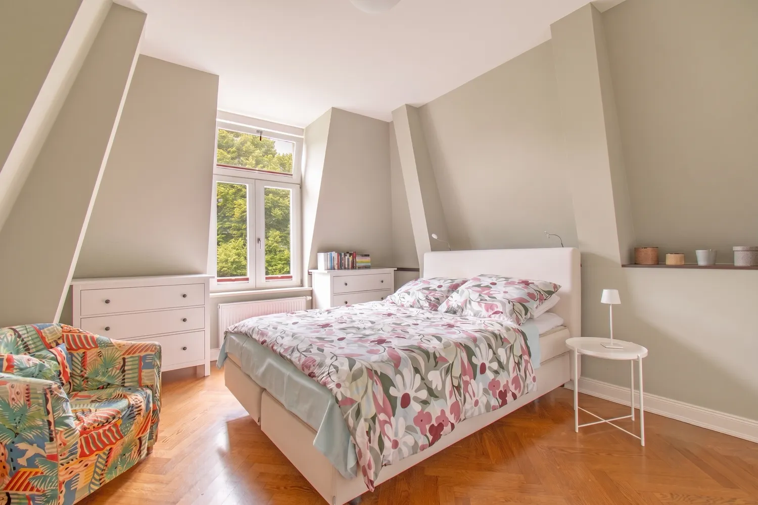 4 Zimmer Wohnung mit 144 m² in Hamburg – Bild 8
