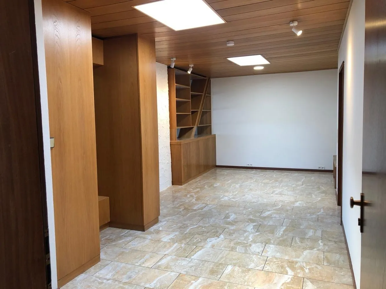 4 Zimmer Wohnung mit 133 m² in Stuttgart – Bild 2