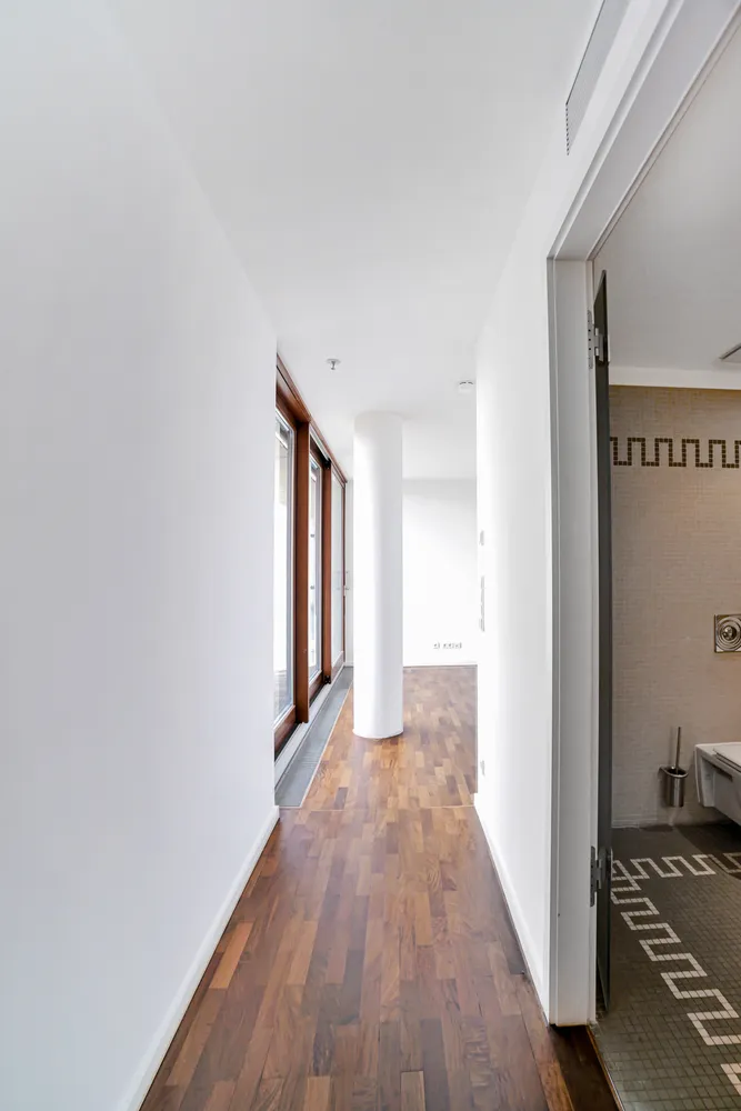 2 room apartment with 153 m² in Berlin – Photo 10