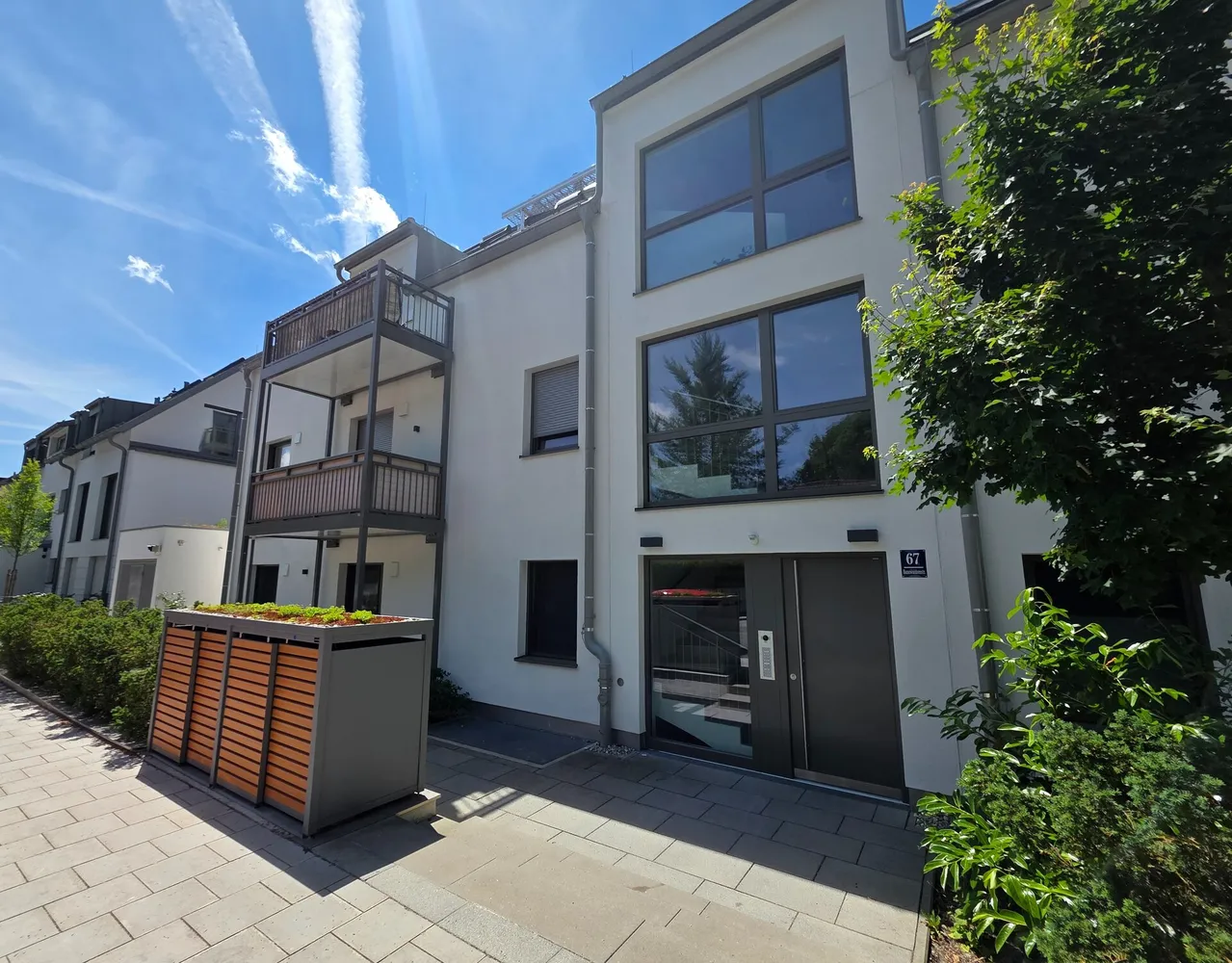 3 Zimmer Wohnung mit 90 m² in München – Bild 1