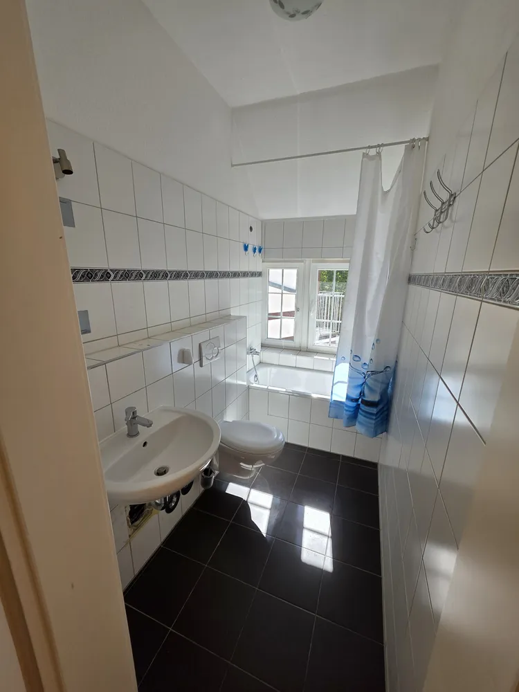 2 Zimmer Wohnung mit 56 m² in Wiesbaden – Bild 2