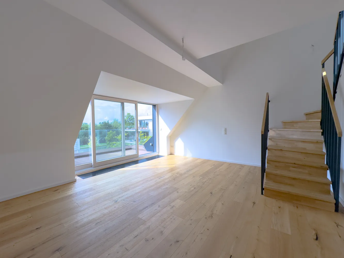 3 Zimmer Wohnung mit 95 m² in Wiesbaden – Bild 2
